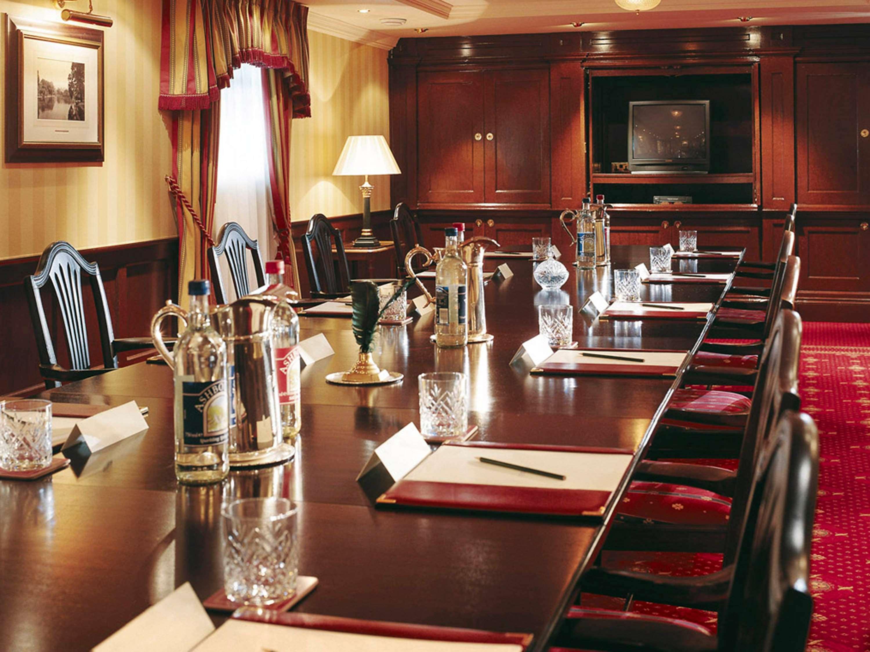 Mercure Stratford Upon Avon Shakespeare Hotel Екстер'єр фото